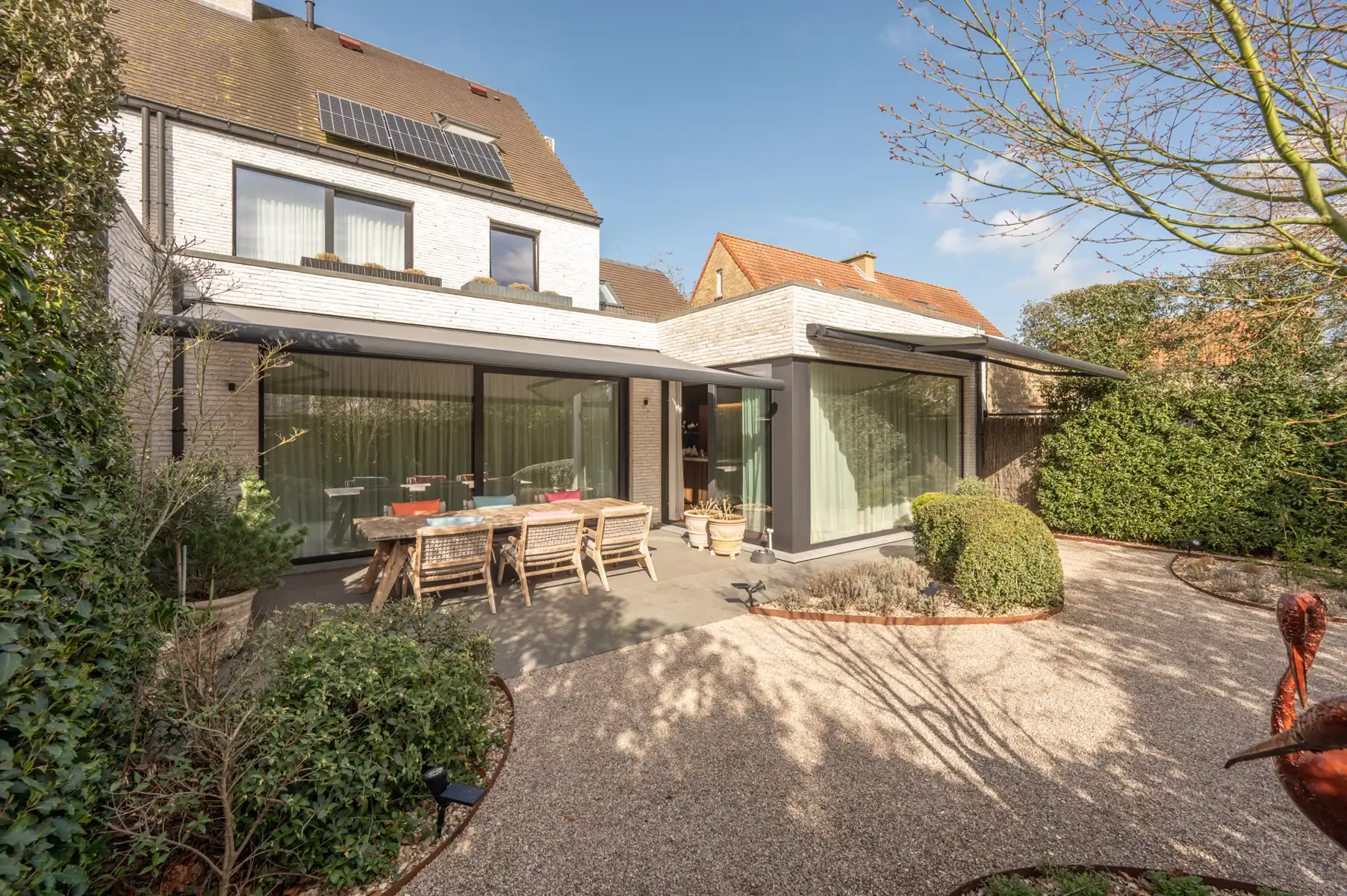 Zeer ruime woning met hoogwaardige afwerking foto 2