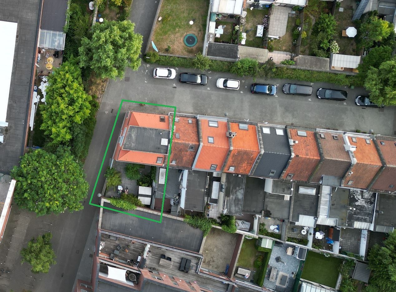 Energiezuinige (EPC B) halfopen eengezinswoning met aangename tuin, op centrale locatie te 2020 Antwerpen. foto 3