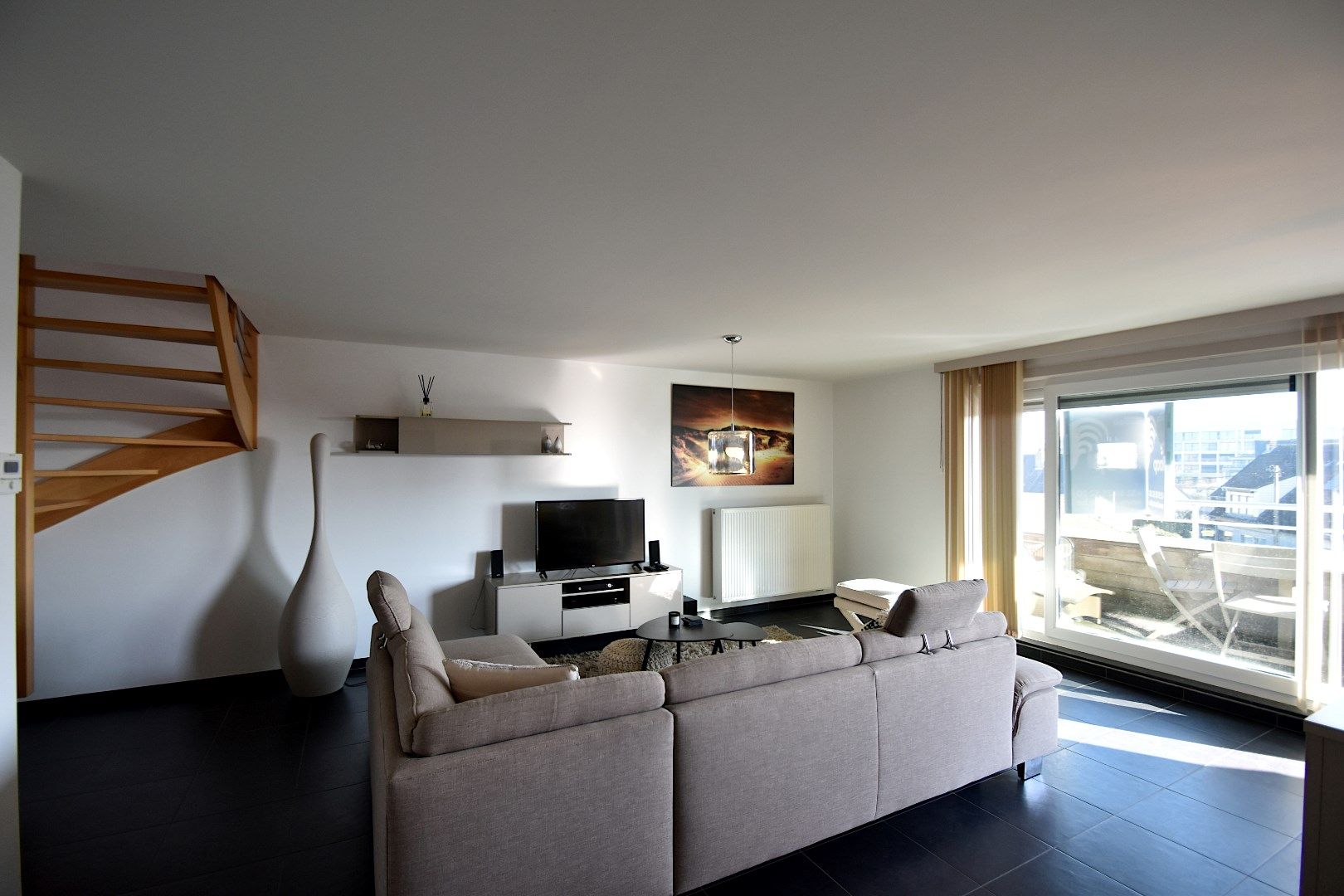 Stijlvol duplexappartement in moderne residentie foto 7