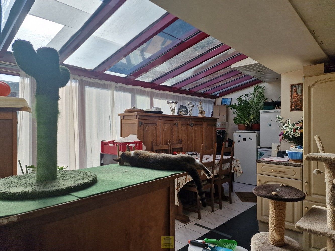 Topper: Opbrengsteigendom met 2 verhuurde appartementen op superlocatie foto 4