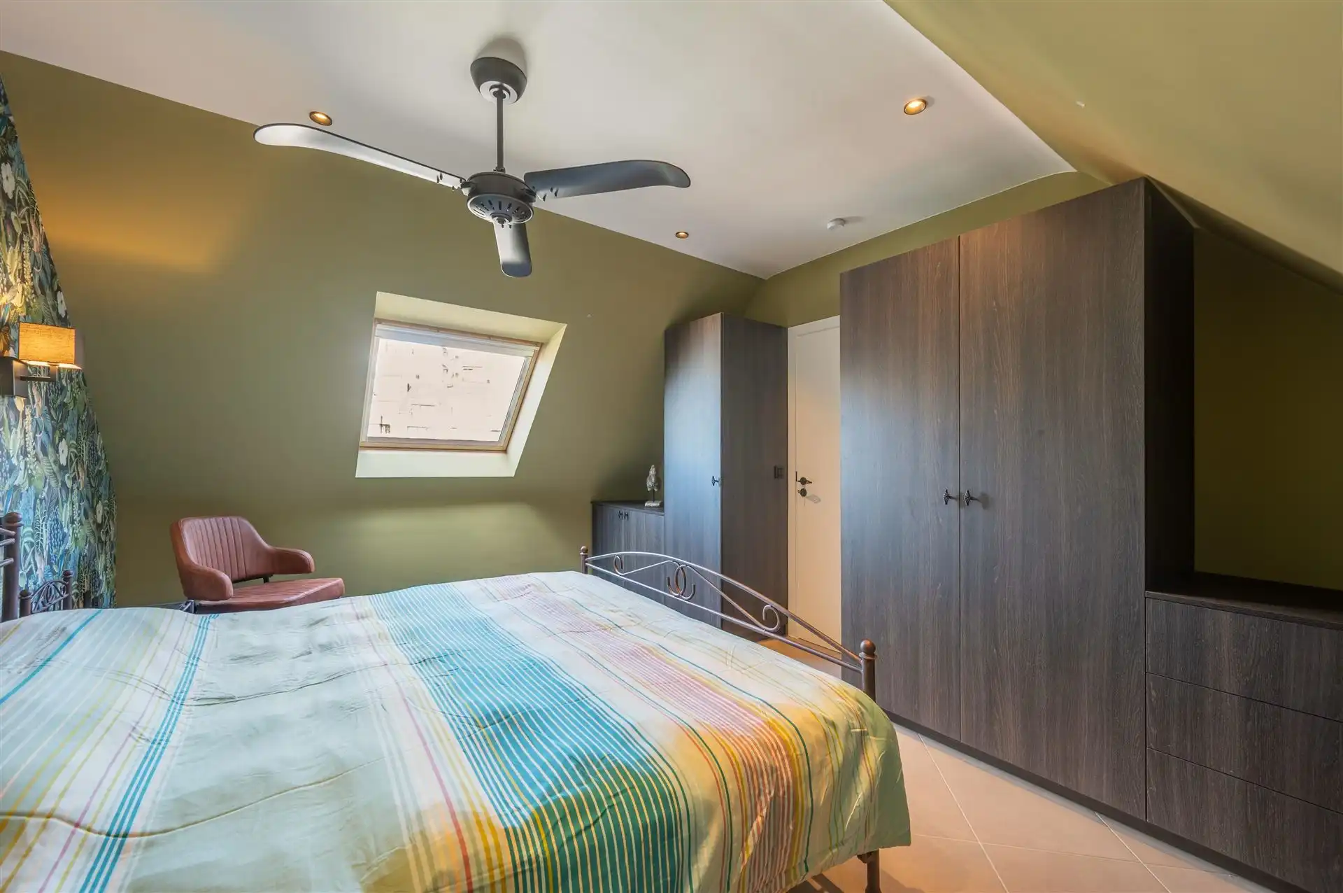 Ruime en stijlvolle duplex met terras en open zicht foto 22