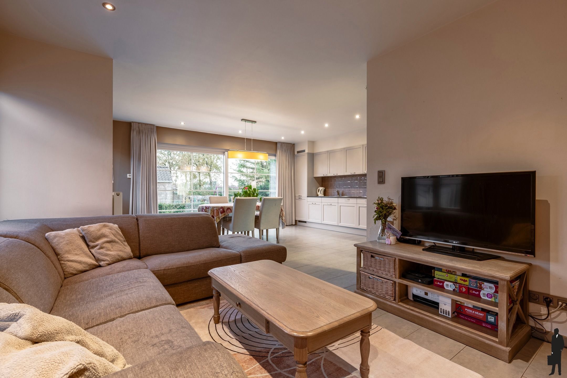 Recente, instapklare HOB-woning met 3 à 4 slpk. en bouwgrond foto 4