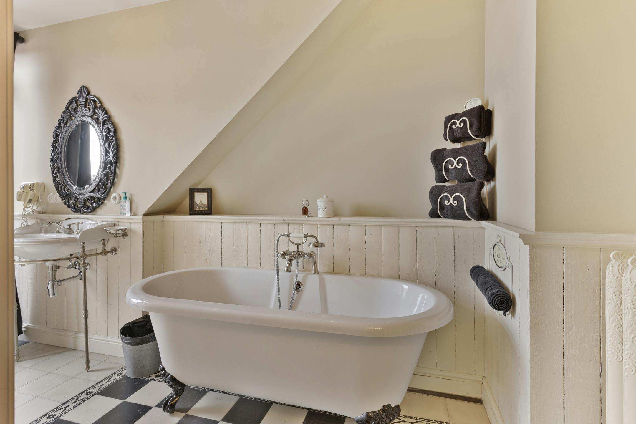 Charmant gerenoveerde B&B met woonst, winkel en handelsfonds foto 37