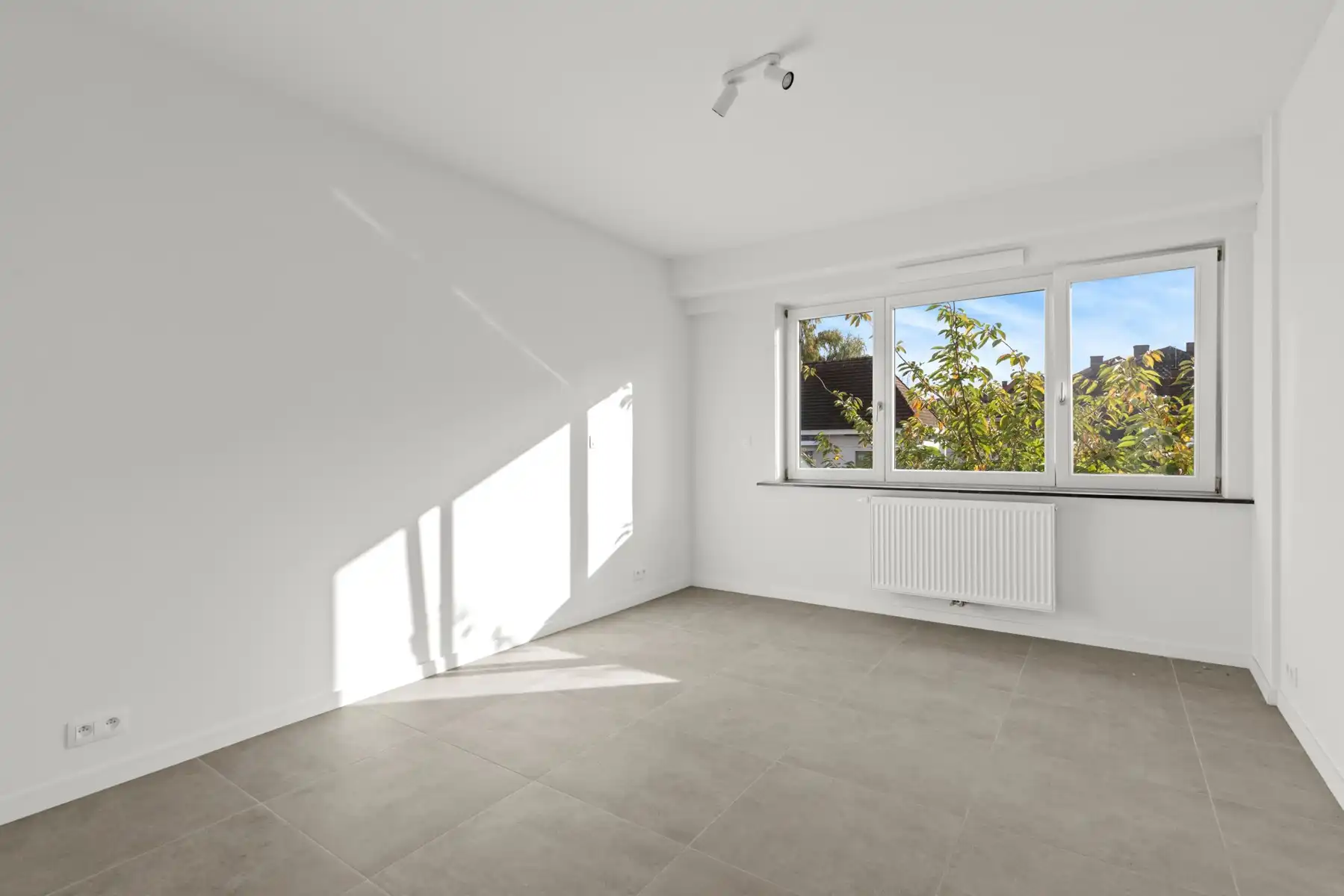 Volledig gerenoveerd appartement met dubbele garage in Ronse foto 8