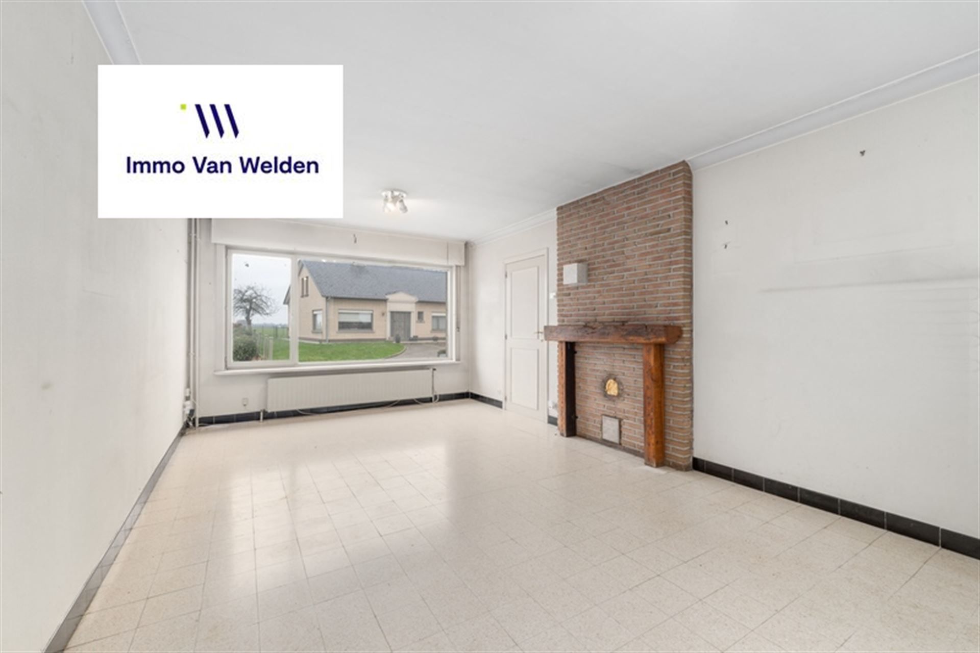 Te renoveren halfopen woning met garage en tuin in landelijke omgeving te Wortegem-Petegem. foto 9