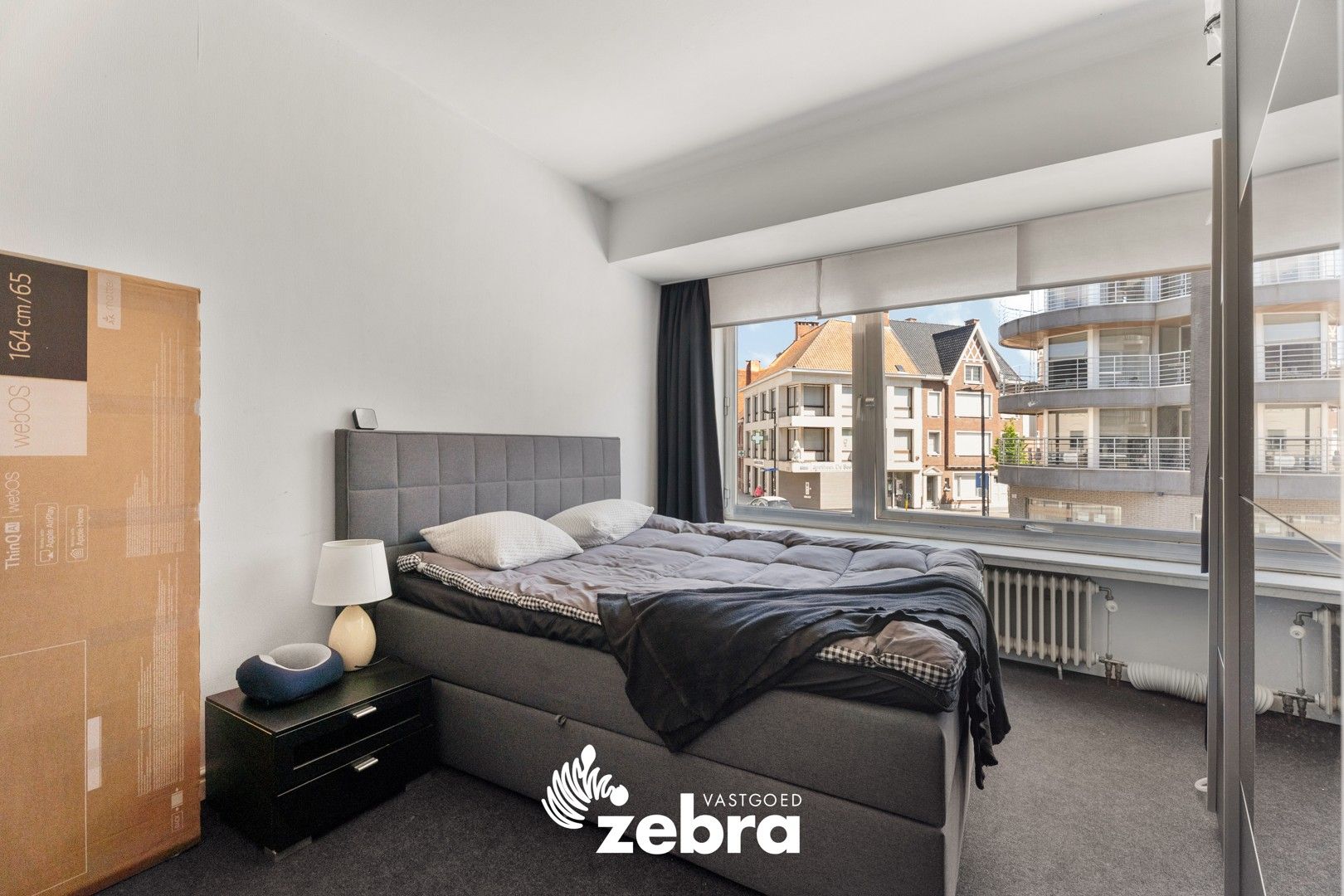 Instapklaar één-slaapkamerappartement in hartje Roeselare! foto 9