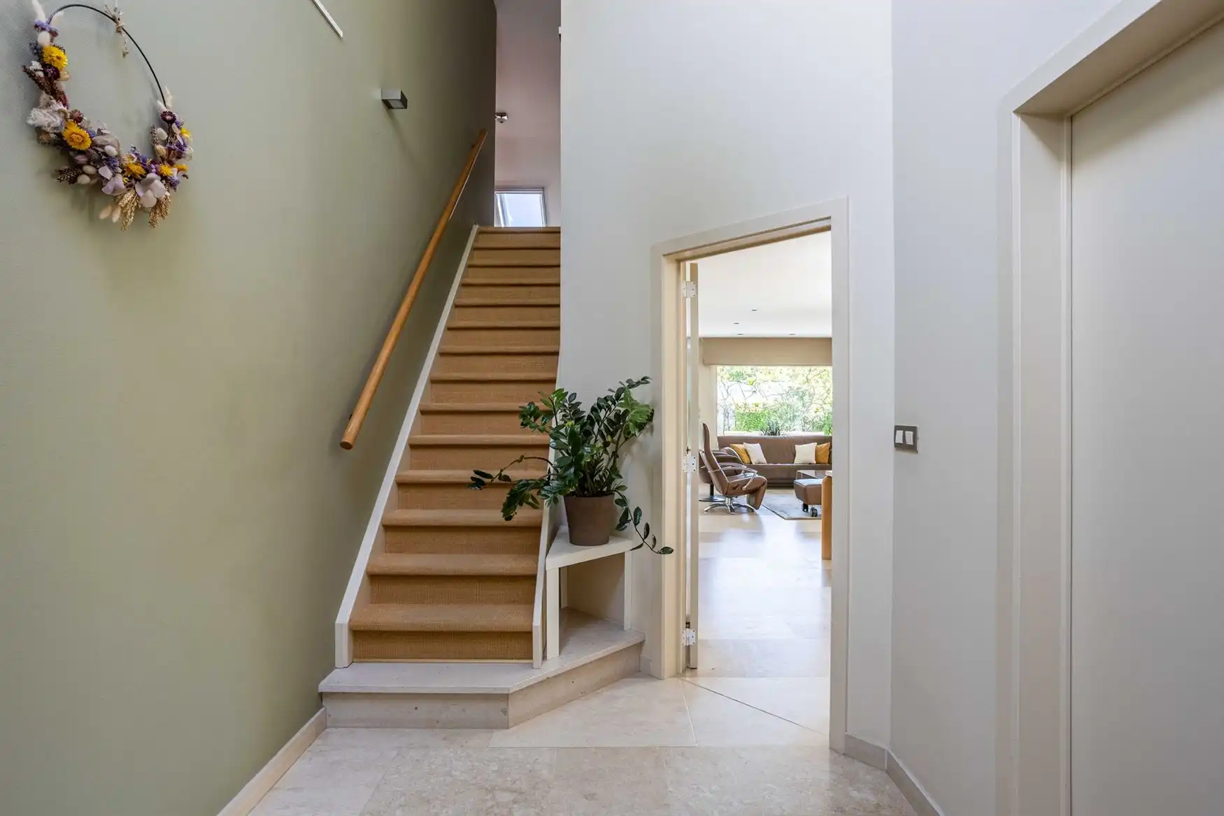 Exclusieve villa met zuidgerichte tuin in residentieel Jabbeke foto 2