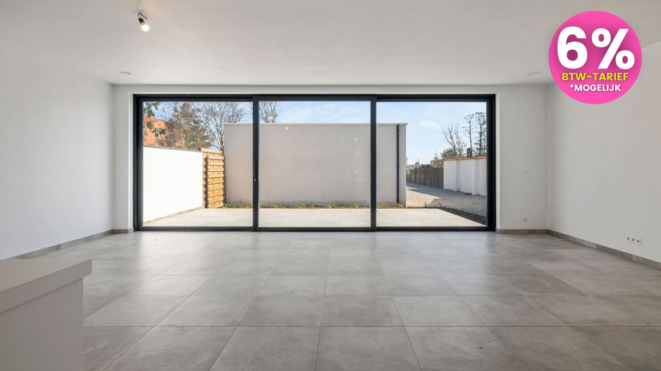 Gelijkvloers nieuwbouwappartement met ruim terras. foto {{pictureIndex}}