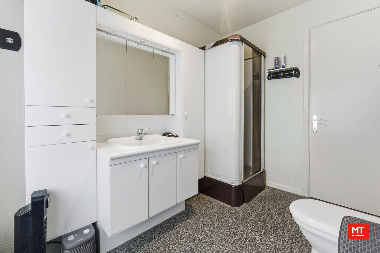 Bijzonder ruime woning met atelier in het centrum Zonnebeke foto 14