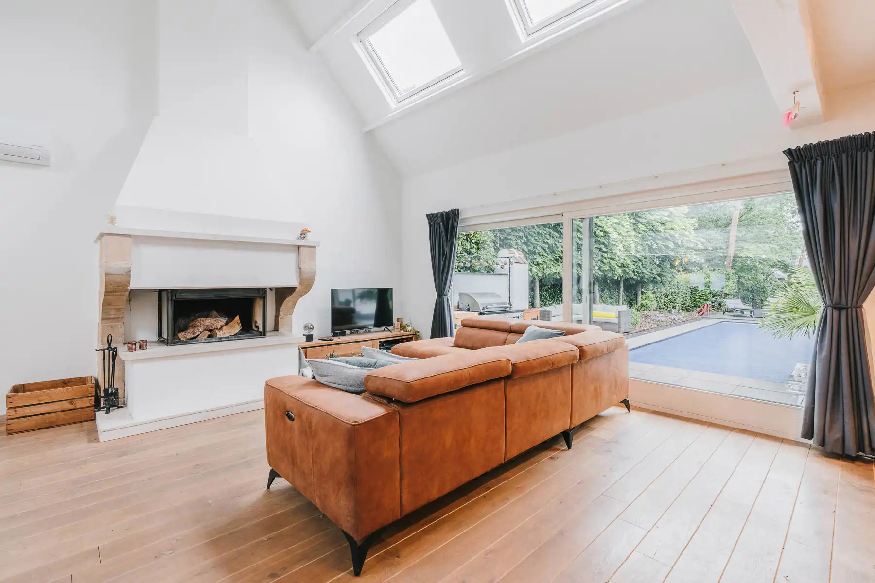 Prachtig gerenoveerde landelijke woning met zwembad foto 6