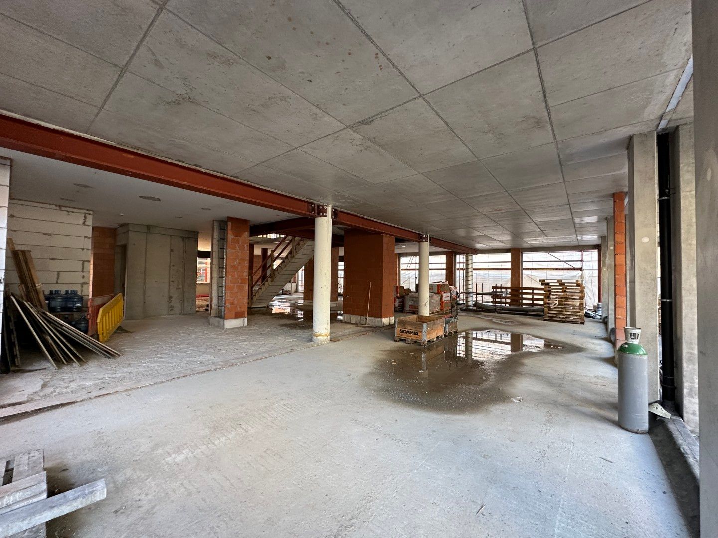 NIEUWBOUW COMMERCIËLE UNITS IN HET HIPPE PORTIER 51 foto 11
