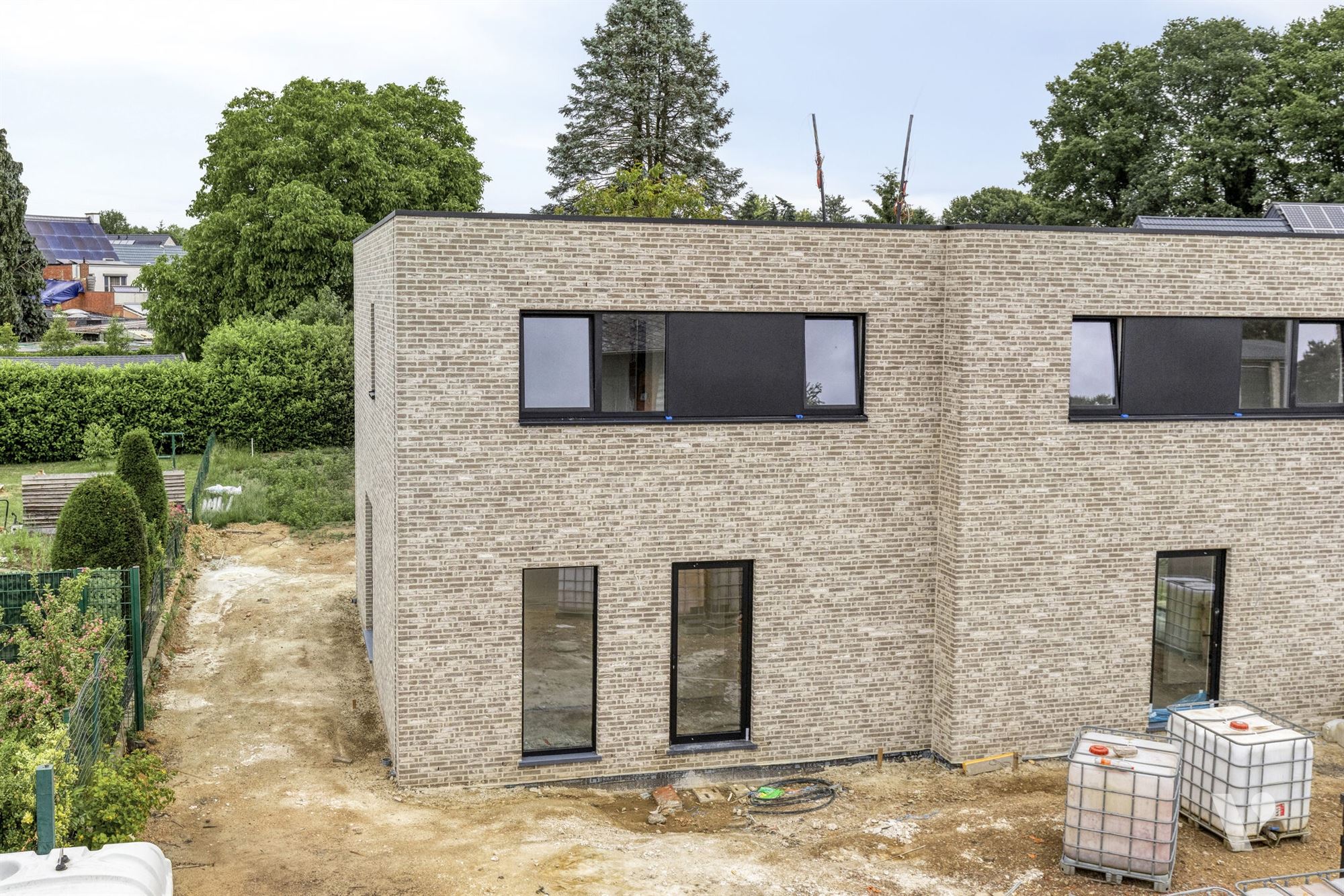 Nieuwbouwwoning in rustige omgeving foto {{pictureIndex}}
