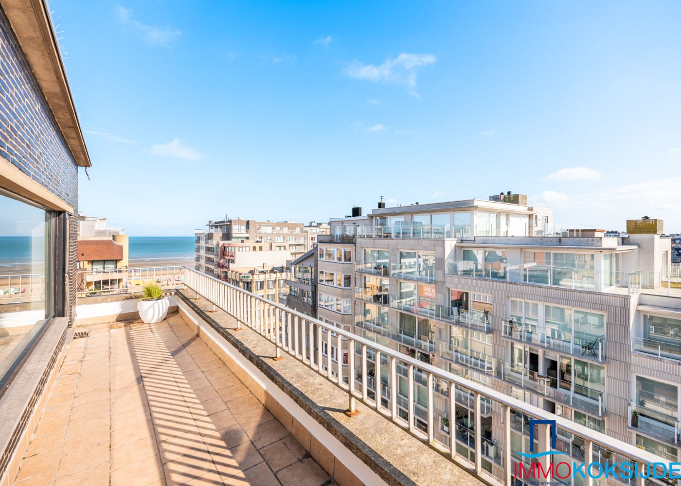 Ruim penthouse met 3 slaapkamers en prachtig uitzicht in de Zeelaan foto 1