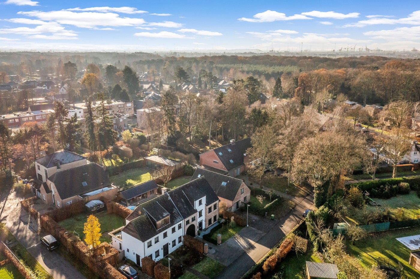 Bijzonder ruime, instapklare HOB met 6 slpk., inpandige garage en tuin met poolhouse foto 42