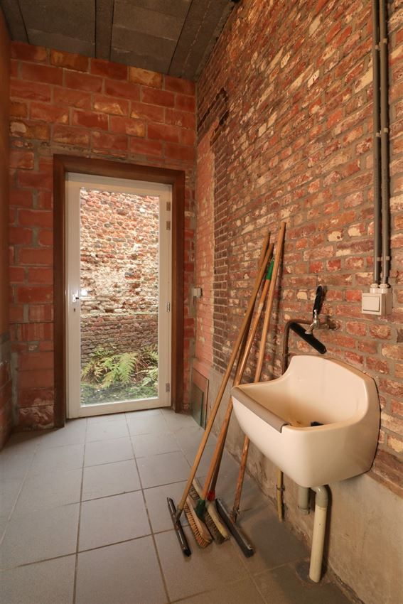 Winkel-of kantoorruimte nabij de Grote Markt foto 27