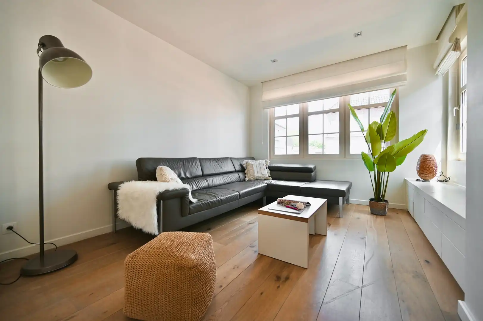 Gezellige 4-slaapkamerwoning met tuin & zwembad foto 11