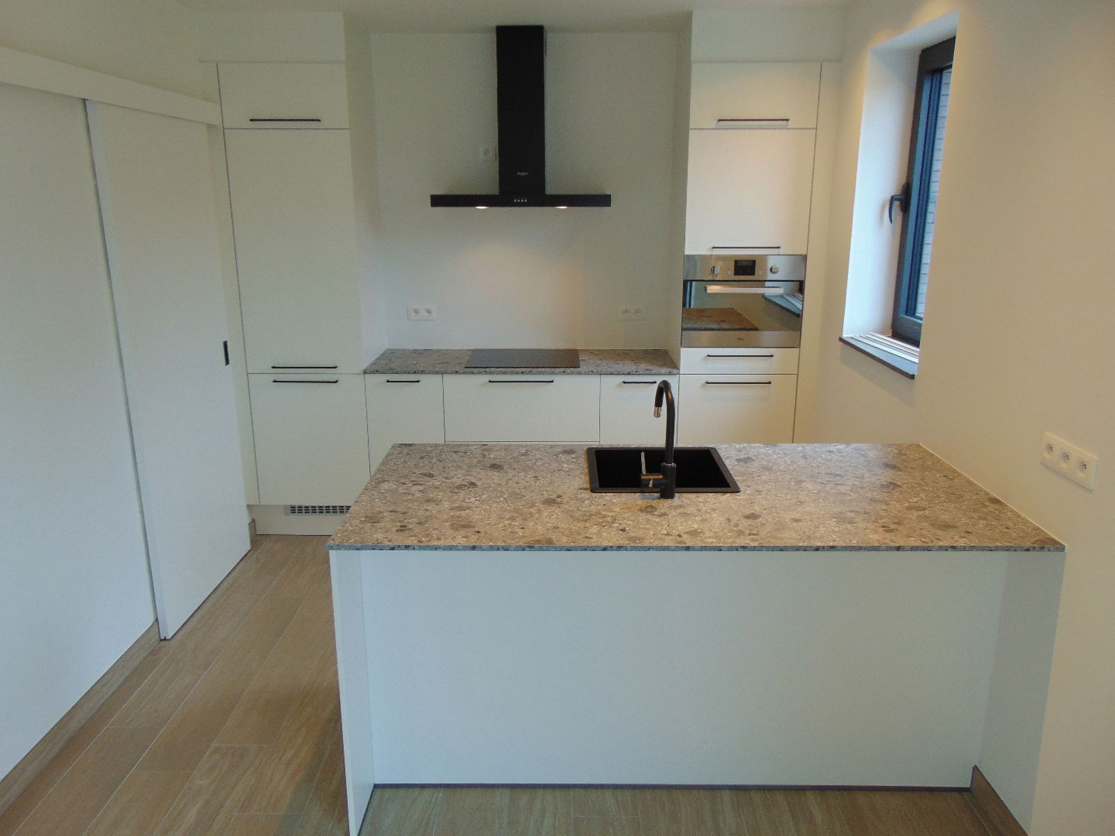 Moderne Nieuwbouwwoning met 4 spks en 2 badkamers foto 8