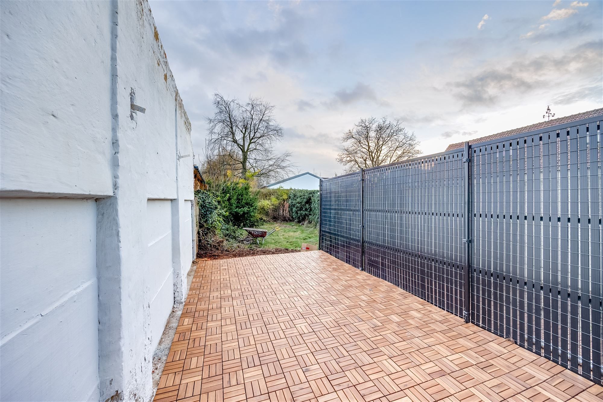 Instapklaar appartement met tuin en terras foto 14