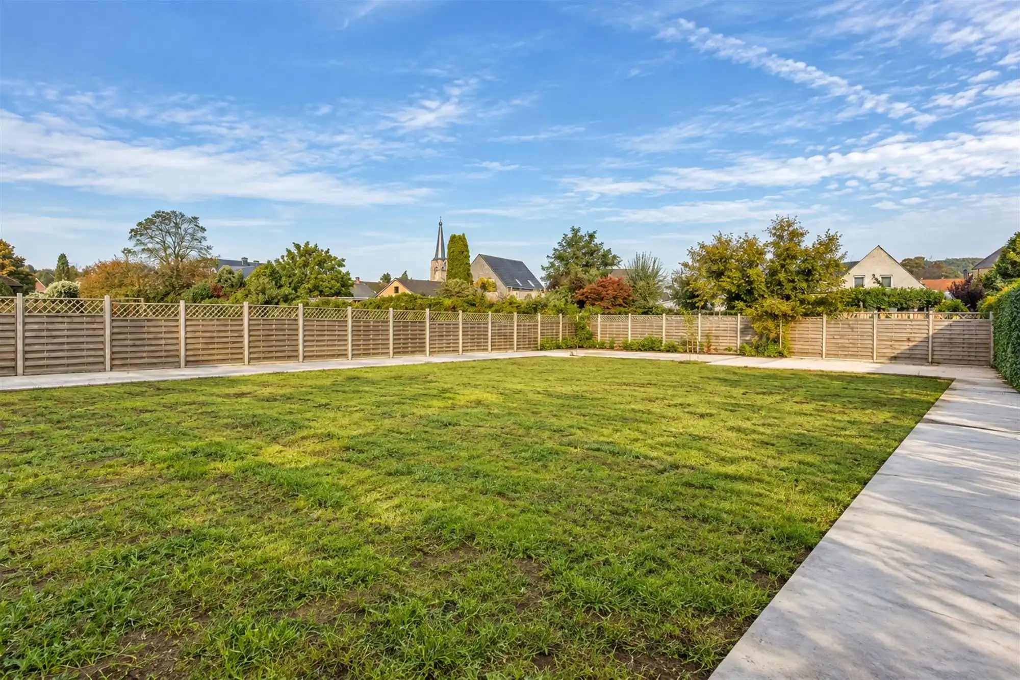 Ruime gelijkvloerse villa met garage en grote tuin foto 39