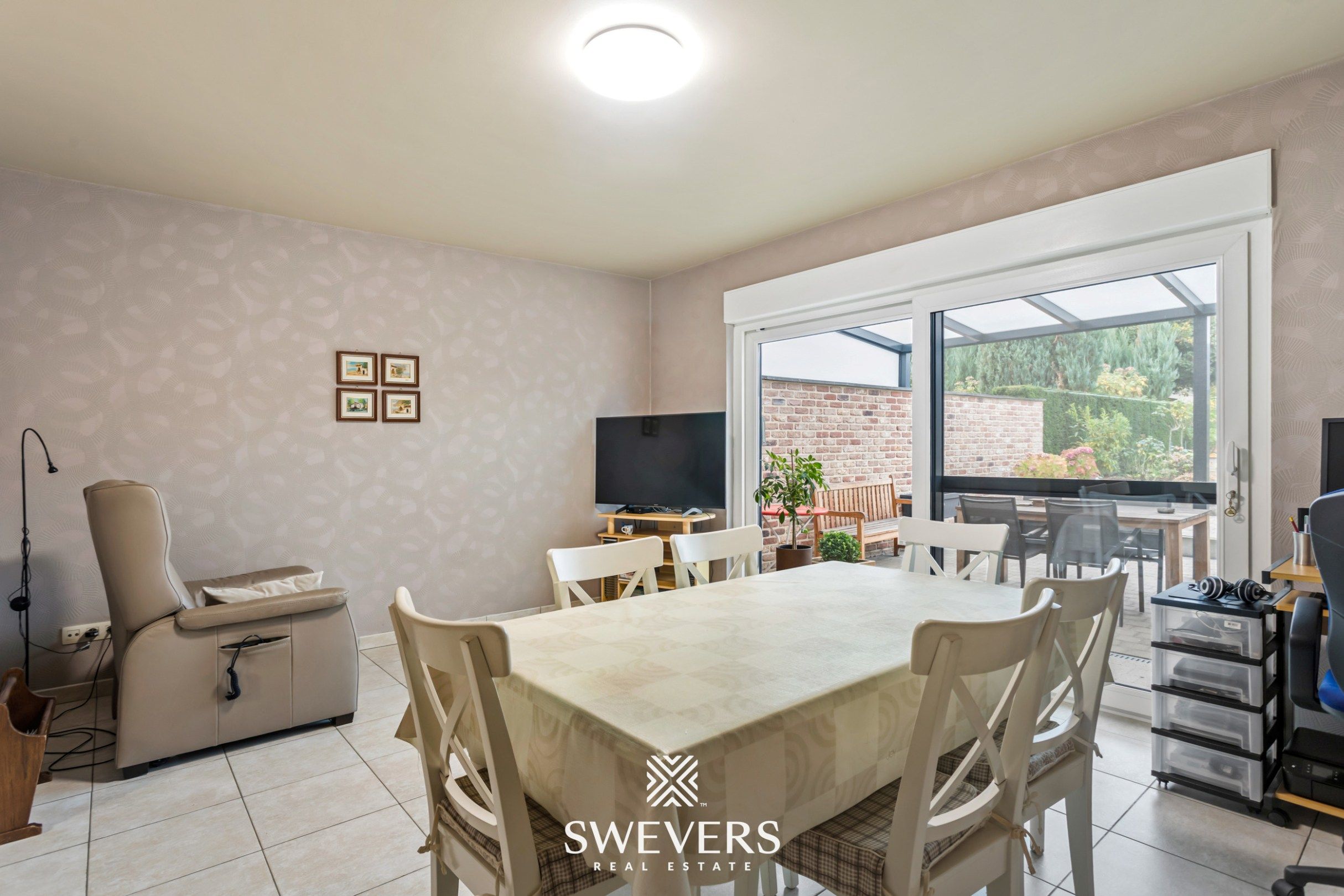 Gezellige gezinswoning met overdekt terras en zuidwestgerichte tuin te Hoepertingen foto 6