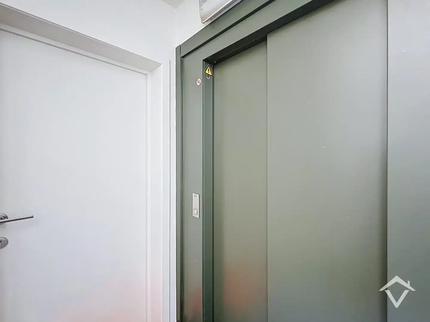 Geïnstalleerd en lichtrijk appartement met twee slaapkamers te Zevekote, Gistel foto 2