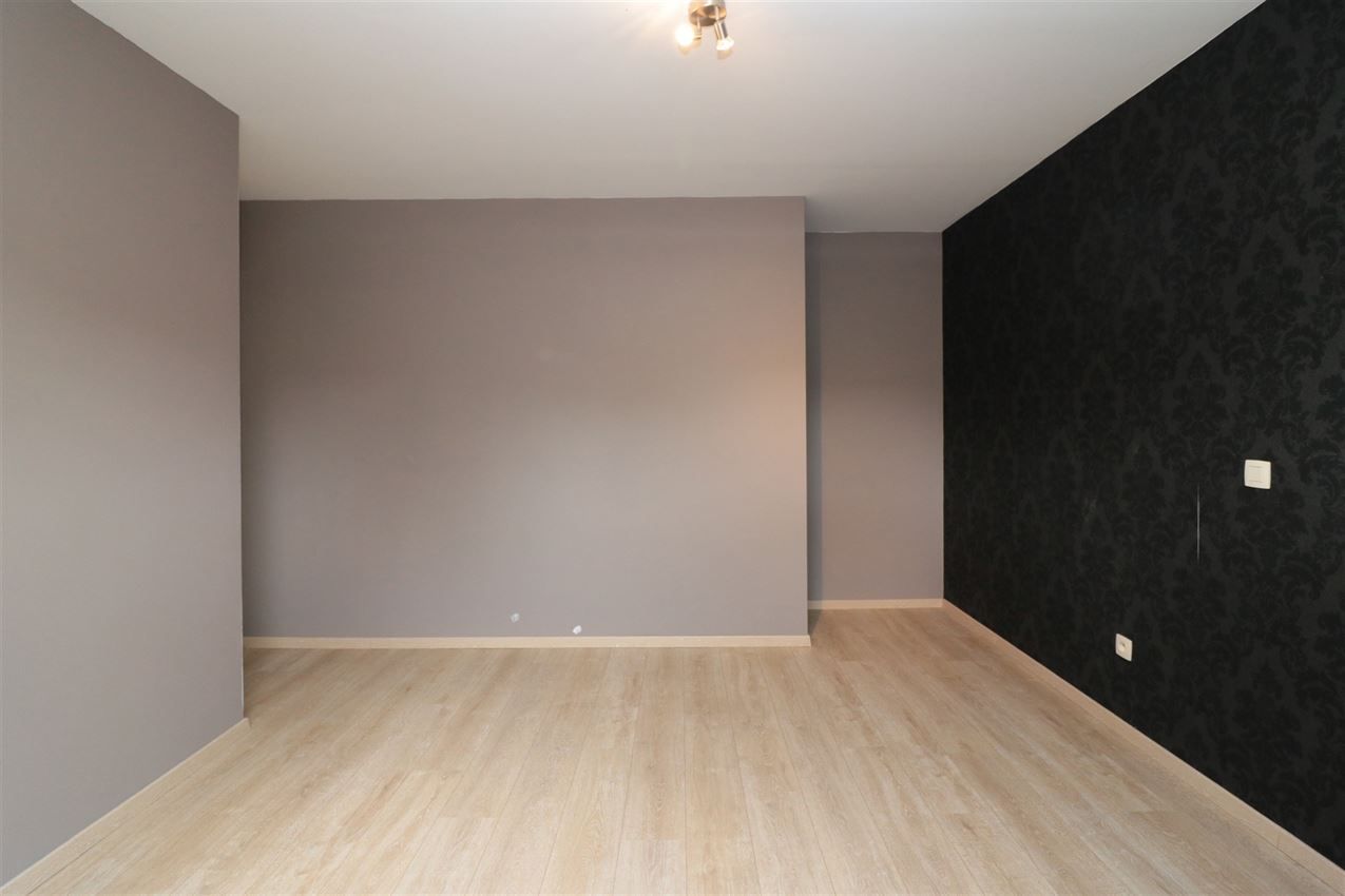 Triplex met groot zuidterras, garage, nabij E314 foto 26