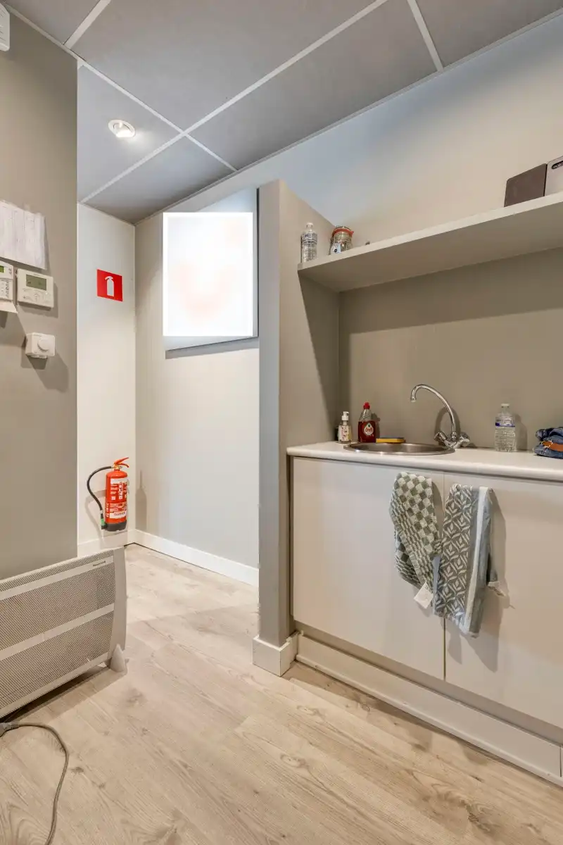 Opbrengsteigendom met handelsgelijkvloers & duplex foto 8