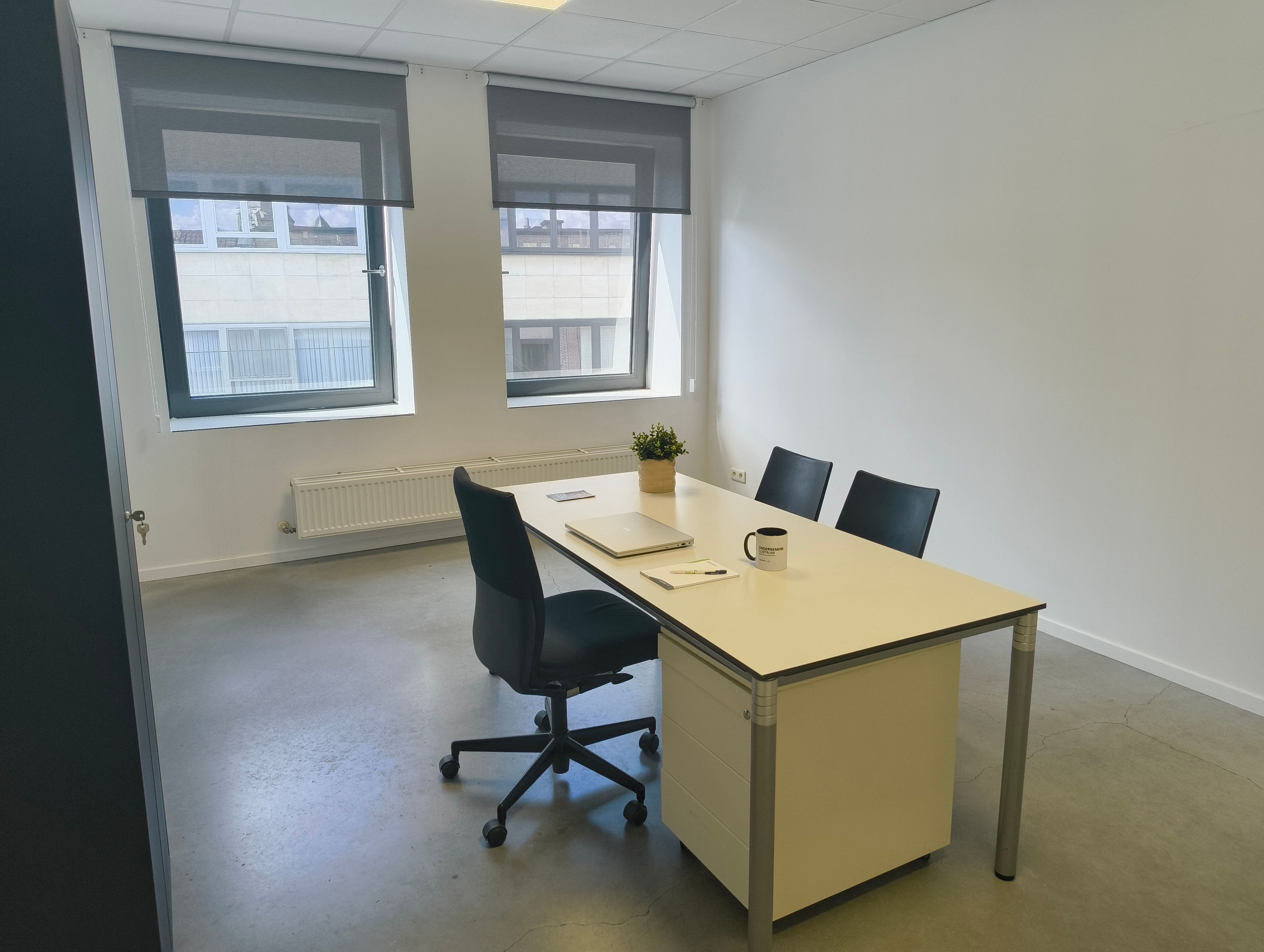 Kantoor voor startende ondernemers foto {{pictureIndex}}