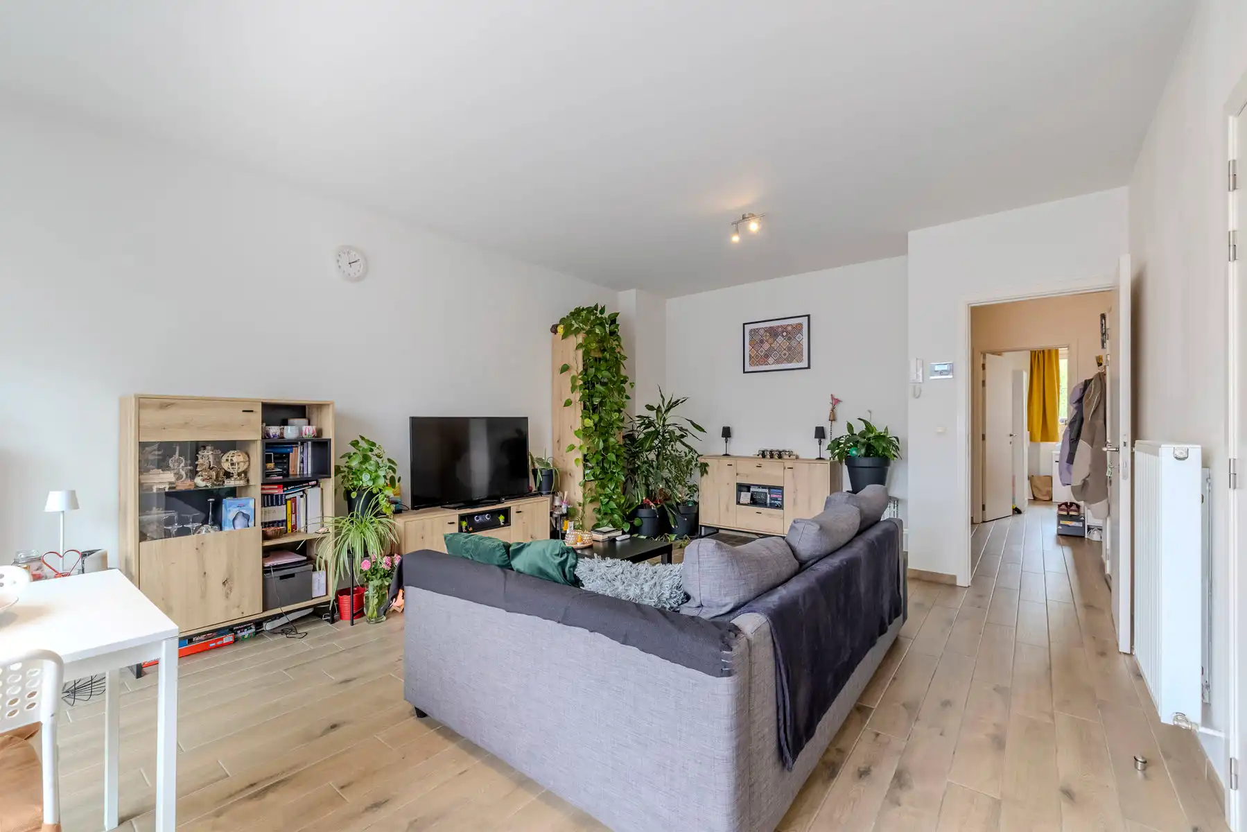 App (label A) met 2 slpk, ruim terras en carport foto 5