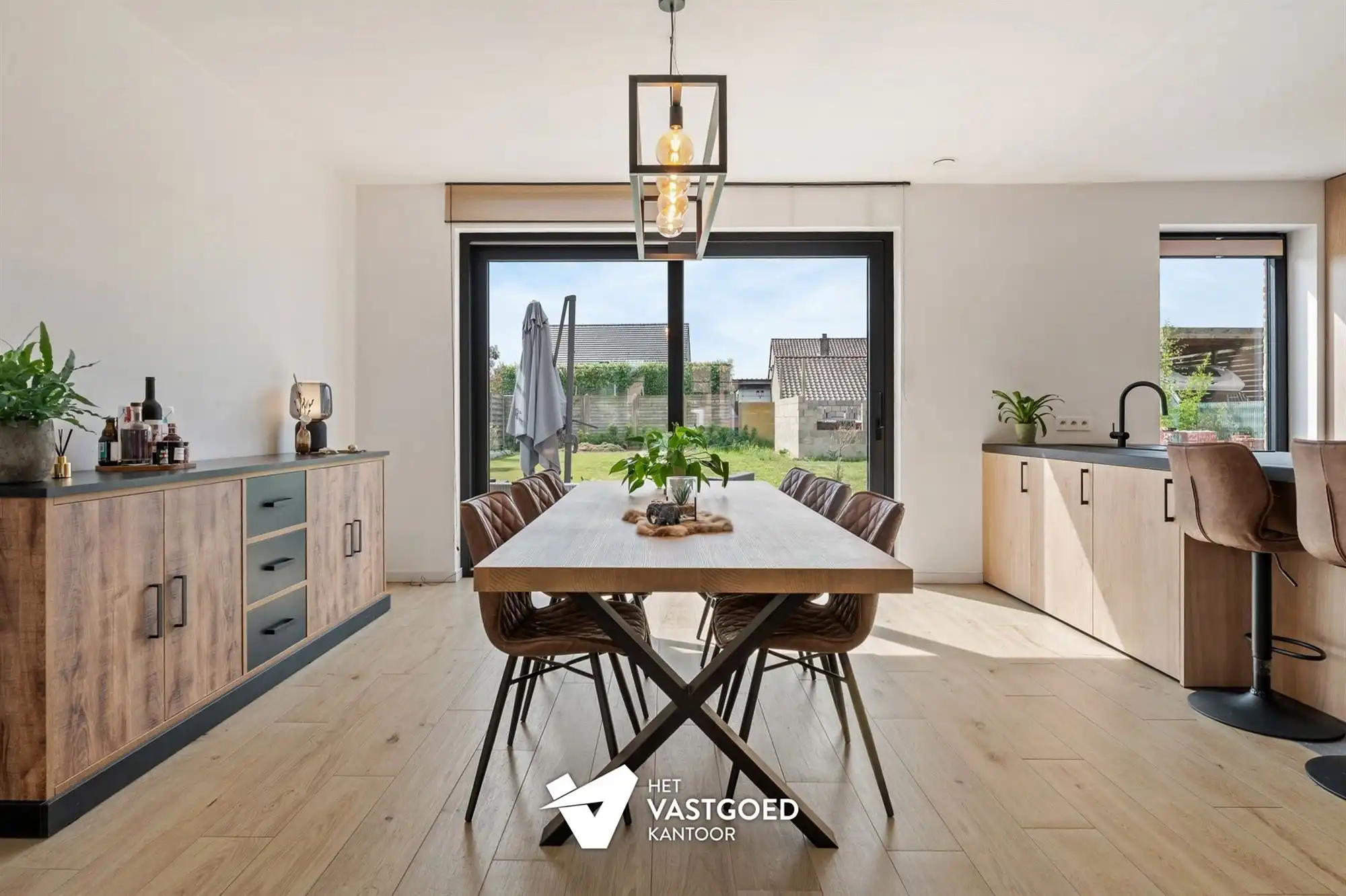 ZEER RUIME RECENTE WONING (266M²) MET LEUKE TUIN TE WIJCHMAAL foto 7