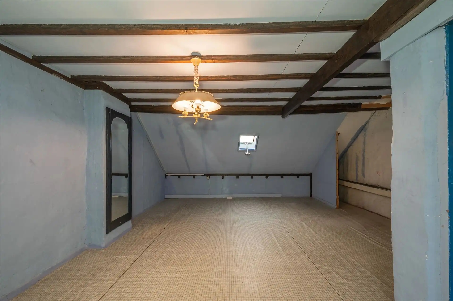 Te renoveren huis met 3 ruime kamers foto 14