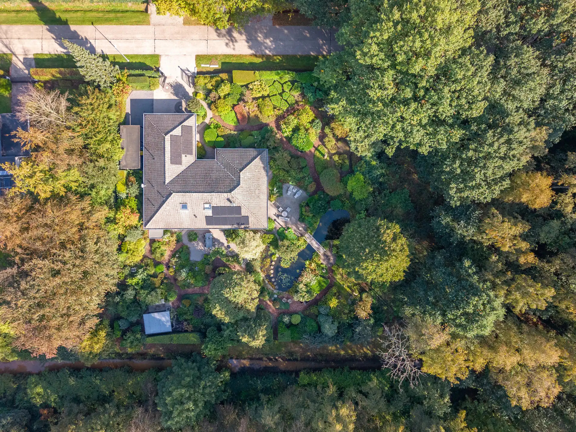 Instapklare gelijkvloersvilla met unieke parktuin op 2.086 m²  foto 53