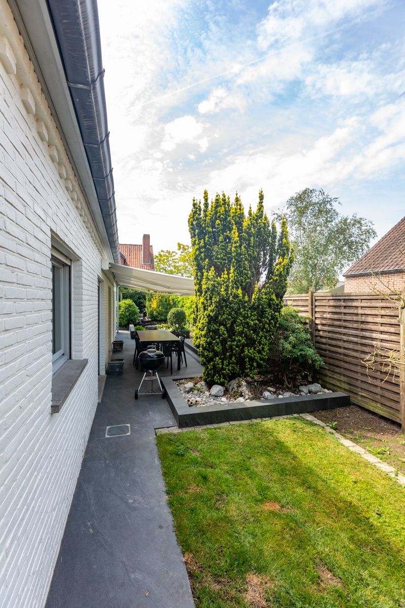 Rustig gelegen, ruime alleenstaande woning (296m² bruikbare vloeroppervlakte volgens EPC) met 4 slaapkamers, garage en tuin. foto 16