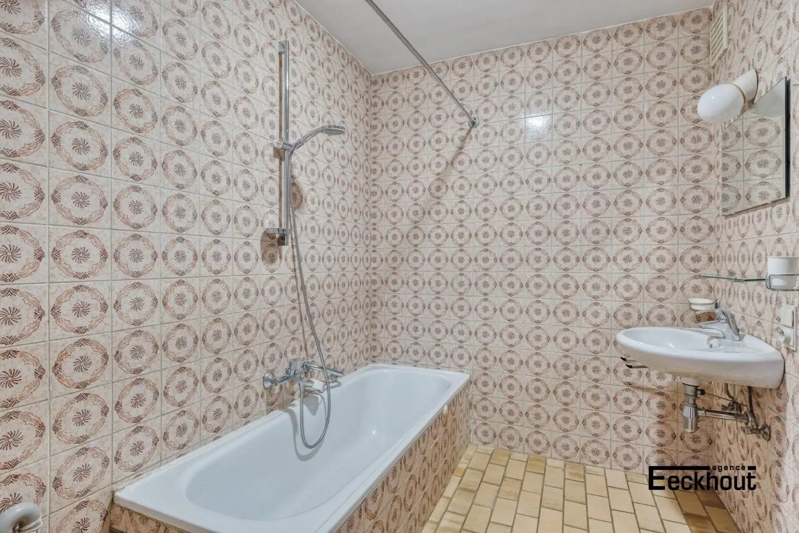 Zeer ruim appartement op gunstige ligging! foto 11