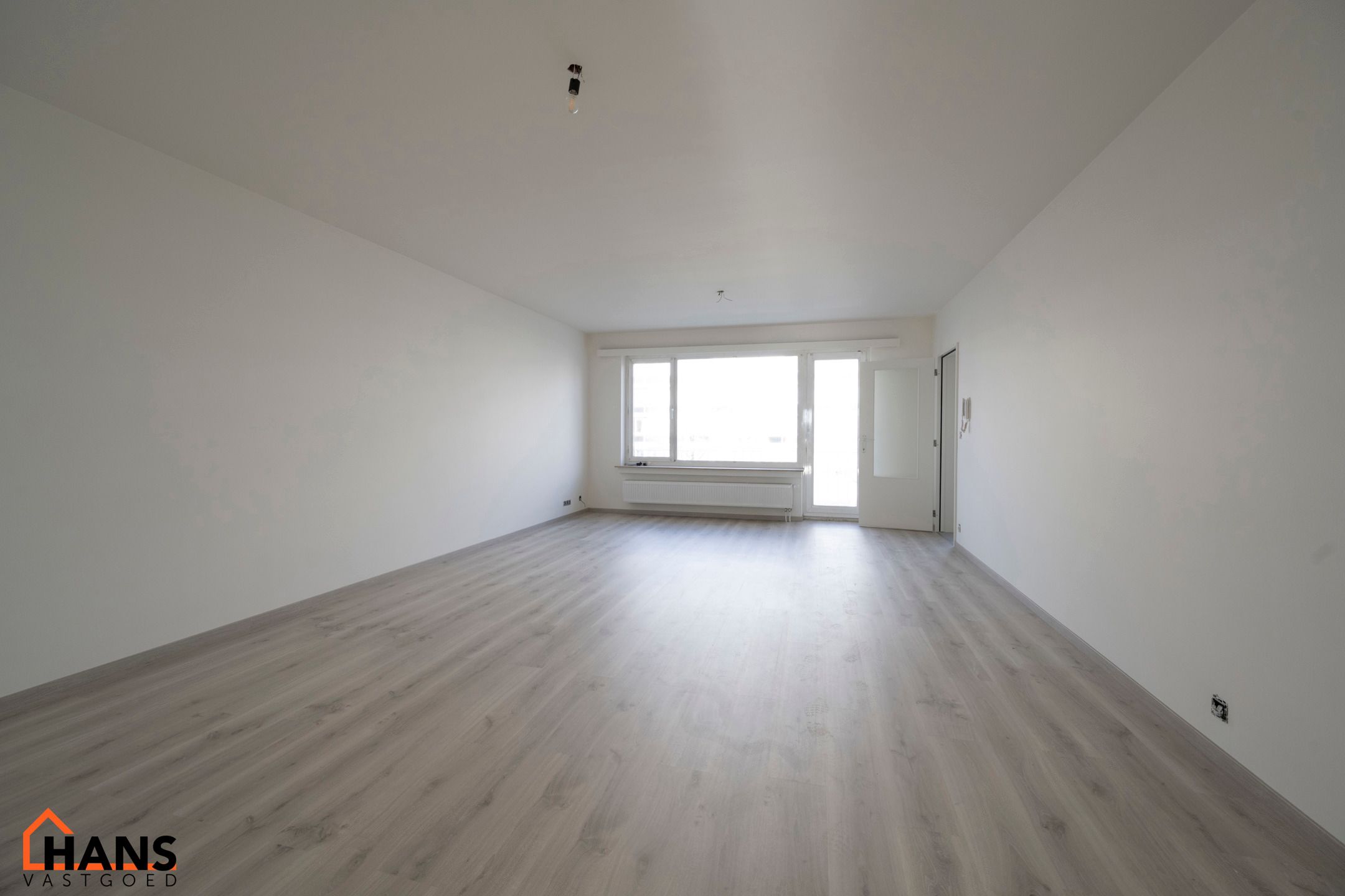 Gerenoveerd appartement met garagebox. foto 2