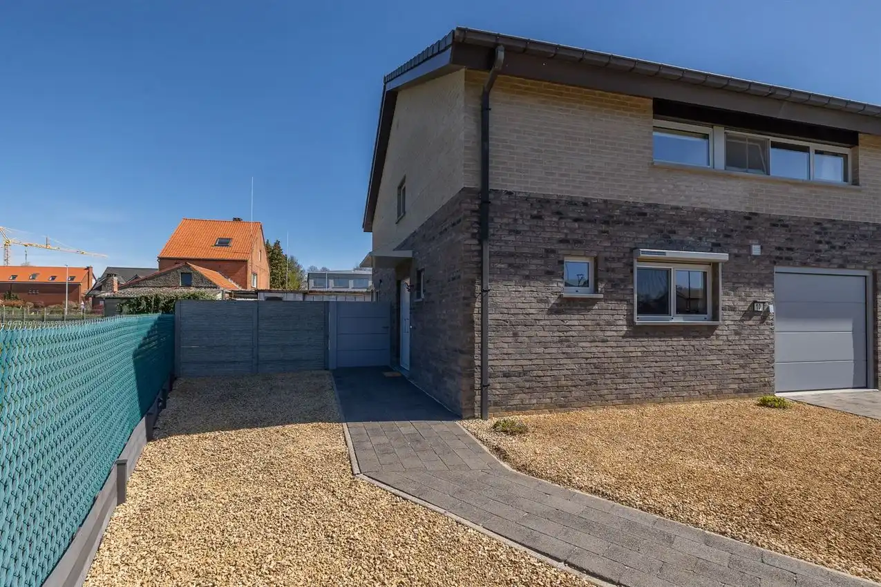 Recente gezinswoning 4 slk in doodlopende straat foto 33