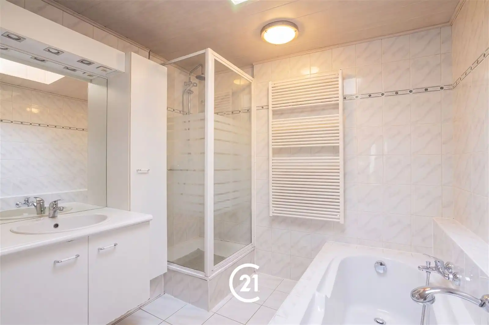 Instapklare woning met verzorgde tuin te Kruisem! foto 7