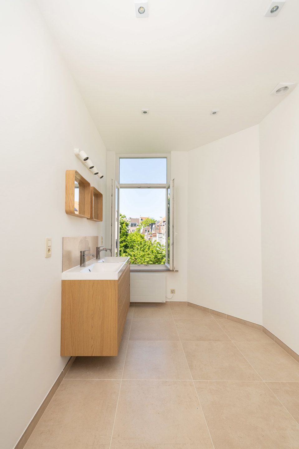 Volledig gerenoveerd appartement met 2 slaapkamers  foto 12