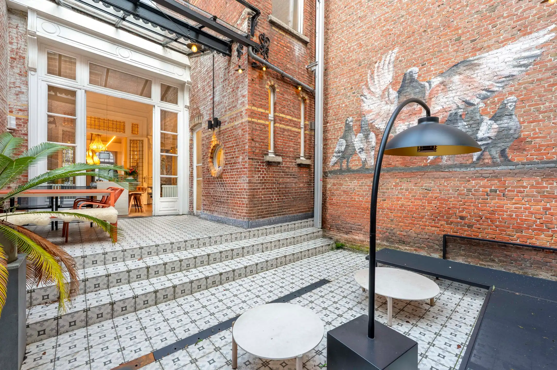 ANTWERPEN - Bijzonder herenhuis foto 3