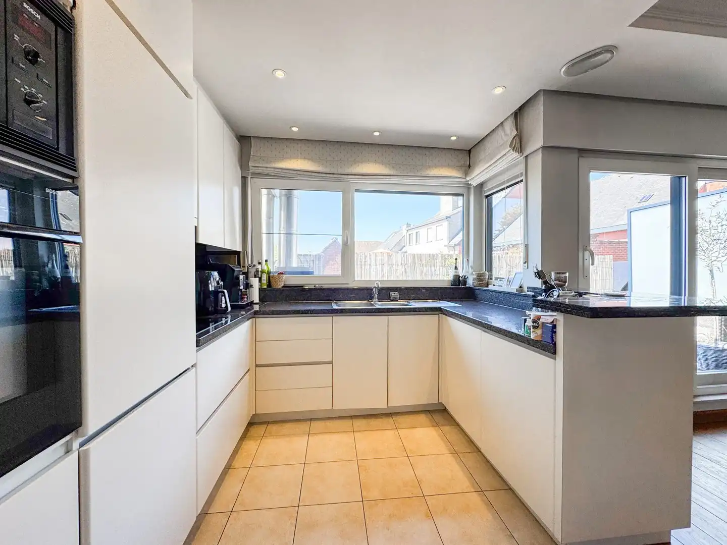 Duplex appartement in het gezellige Landegem foto 6