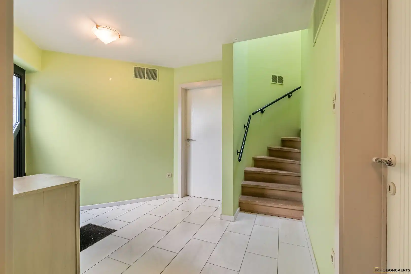 Ruime gezinswoning met 3 slaapkamers foto 3