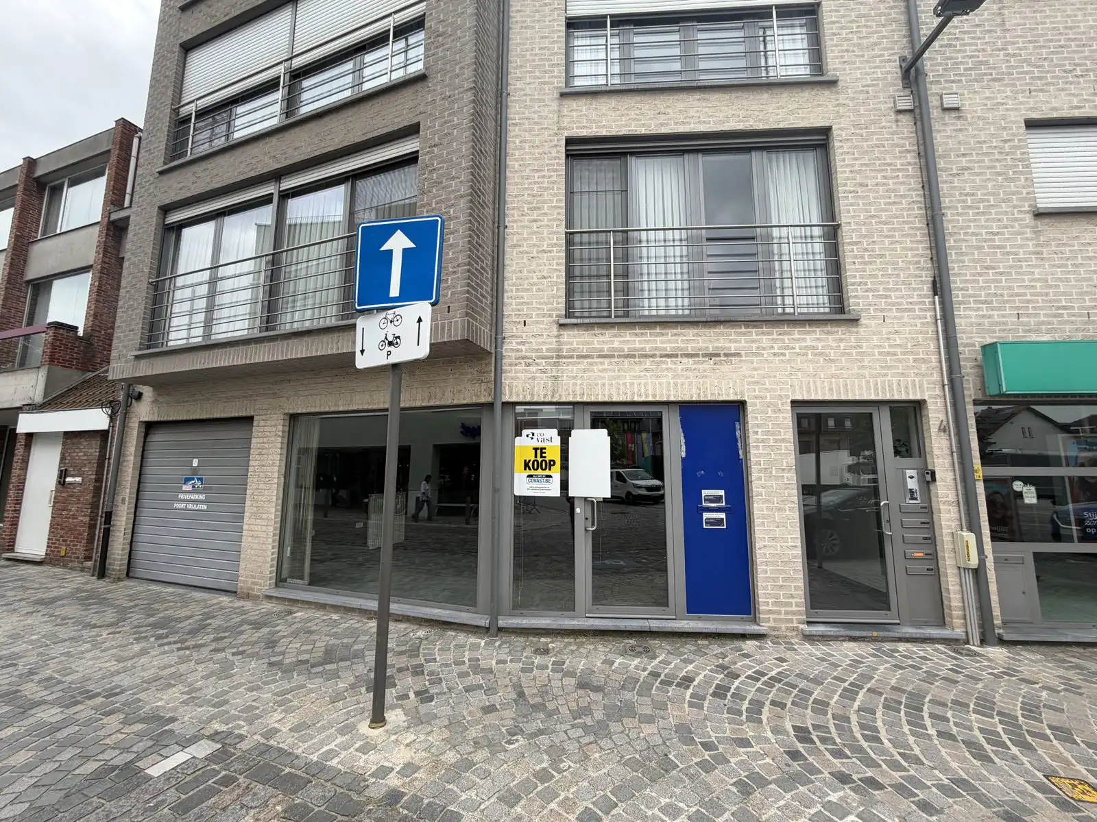 Gunstig gelegen commercieel gelijkvloers in centrum Ekeren! foto 13