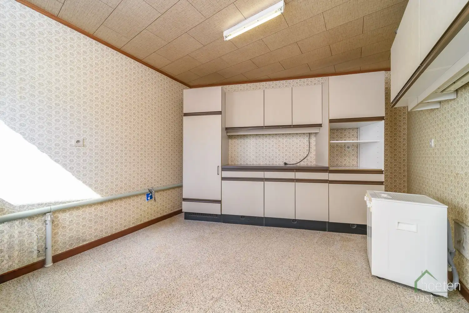 GIJVERINKHOVE: Degelijk woonhuis met 3 slaapkamers, loods (ca 100m²), zonneterras en -tuin op 545m² grondopp. foto 10