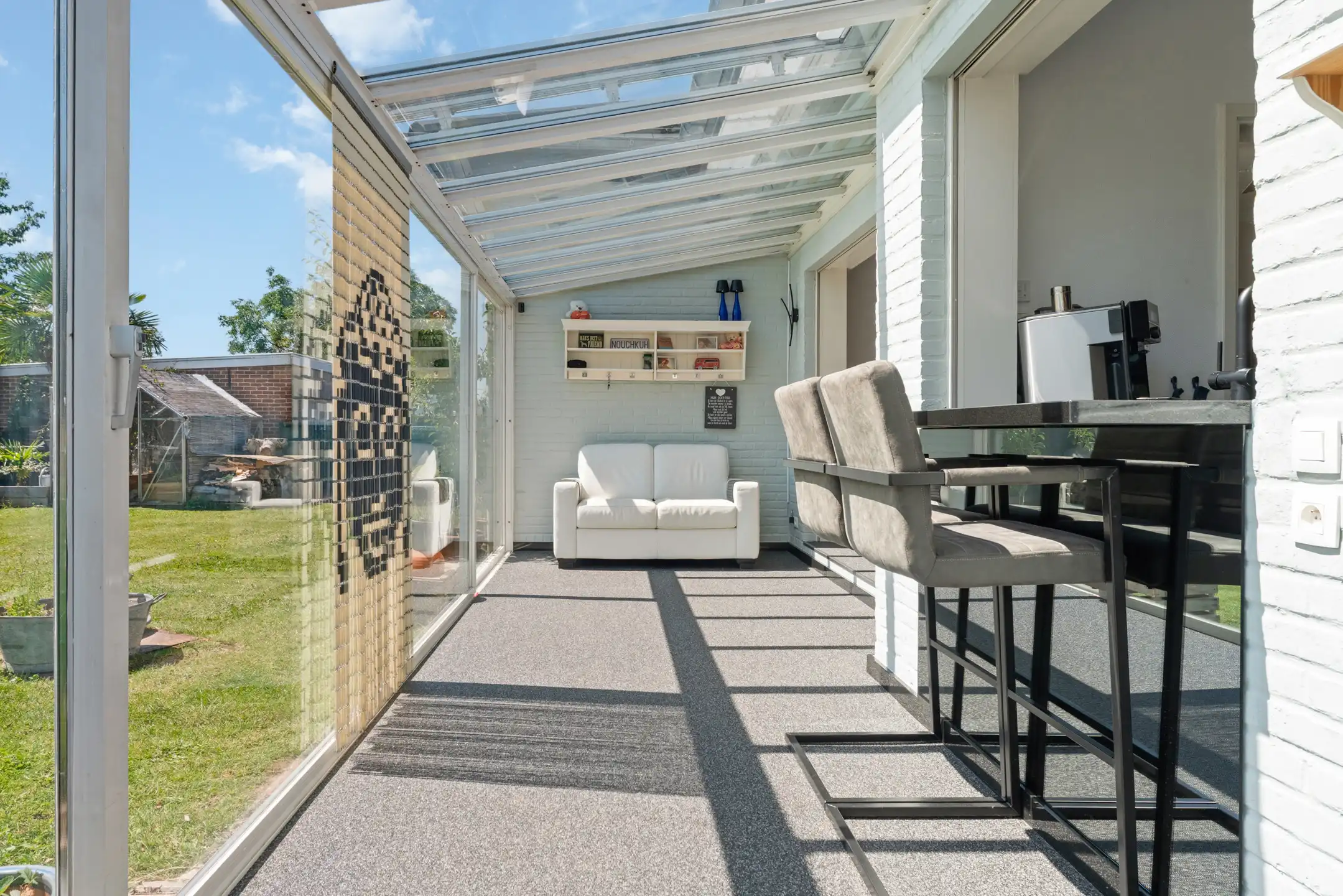 Instapklare woning met zwembad in Valmeer foto 11