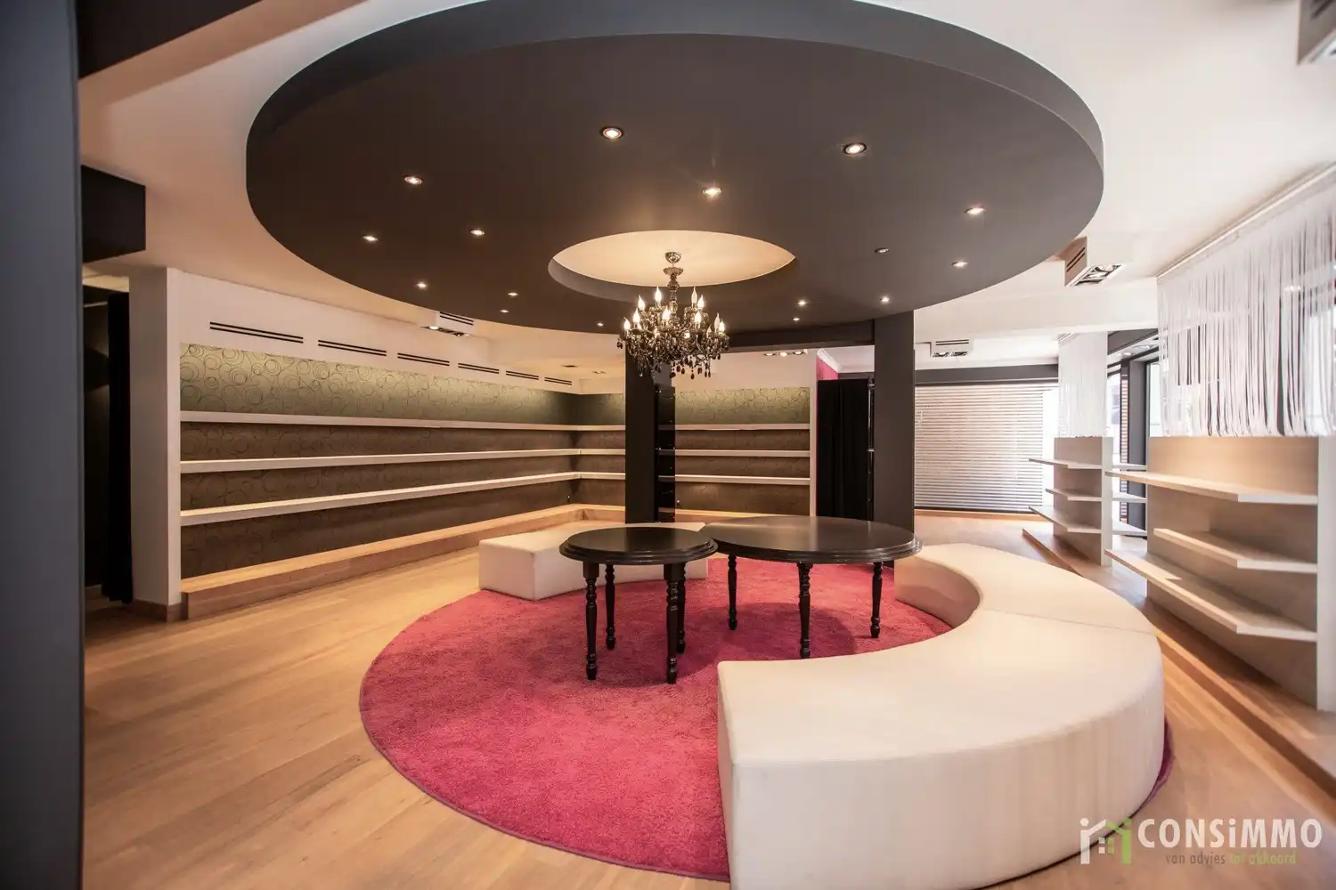 Handelspand/kantoorruimte van 325m² in Genk-Centrum! foto 7