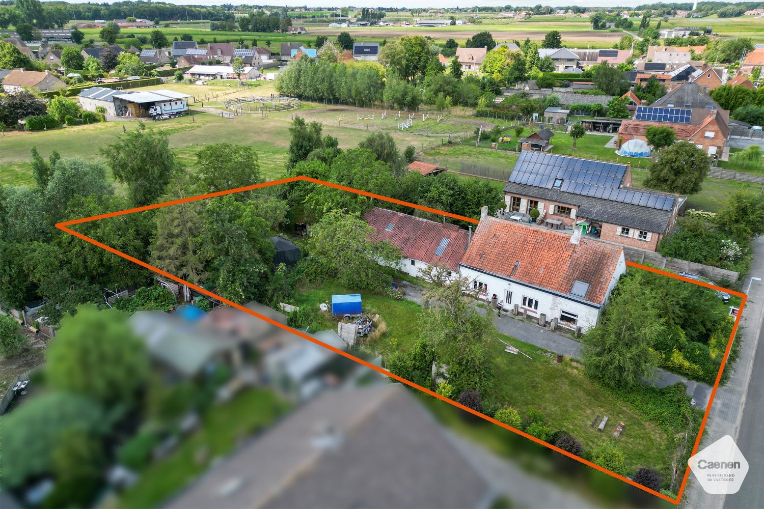 Landelijk te renoveren woning met atelier op een mooi perceel van 1664 m² foto 11