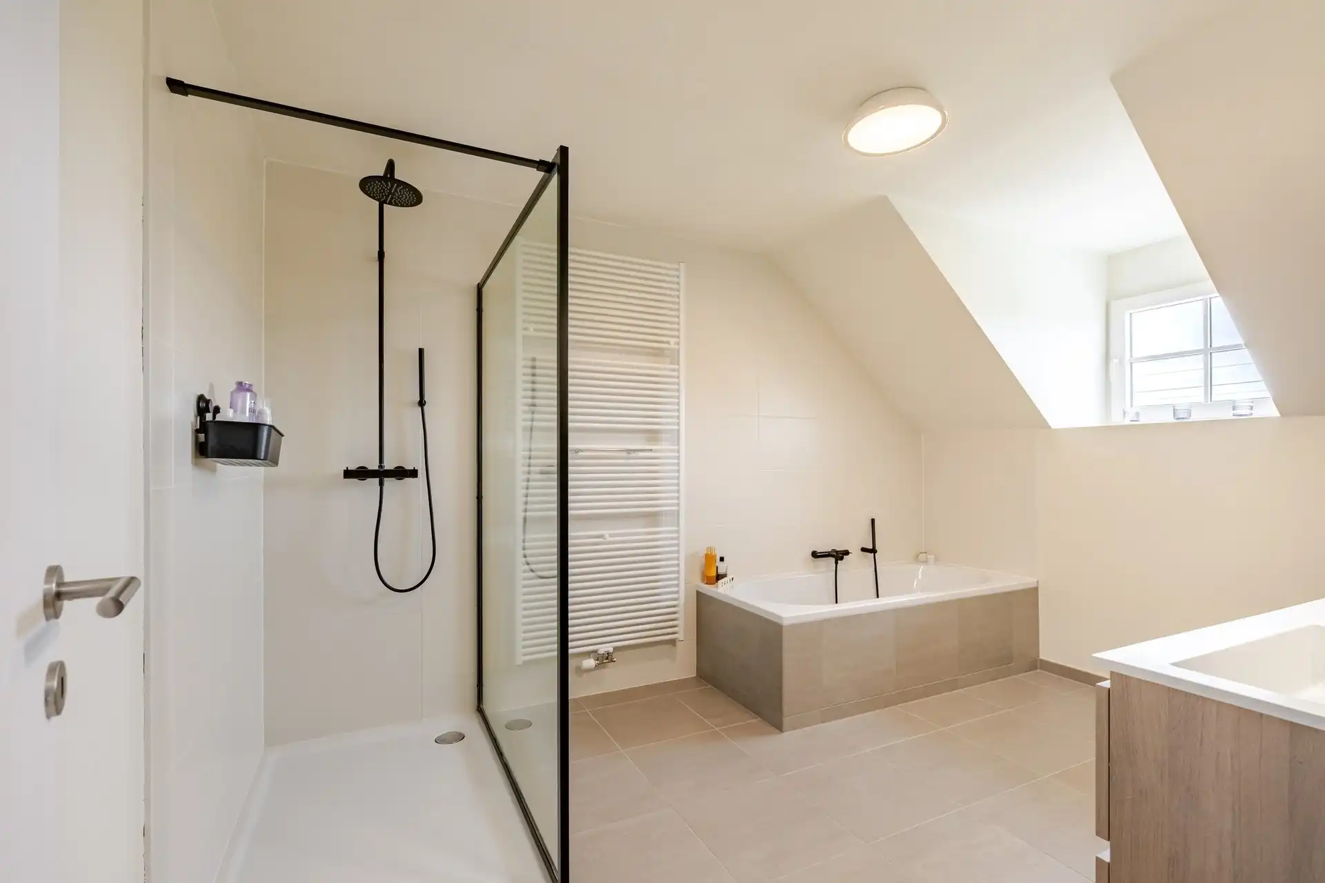 Perfecte instapklare rijwoning met 3 slaapkamers in Lede foto 22