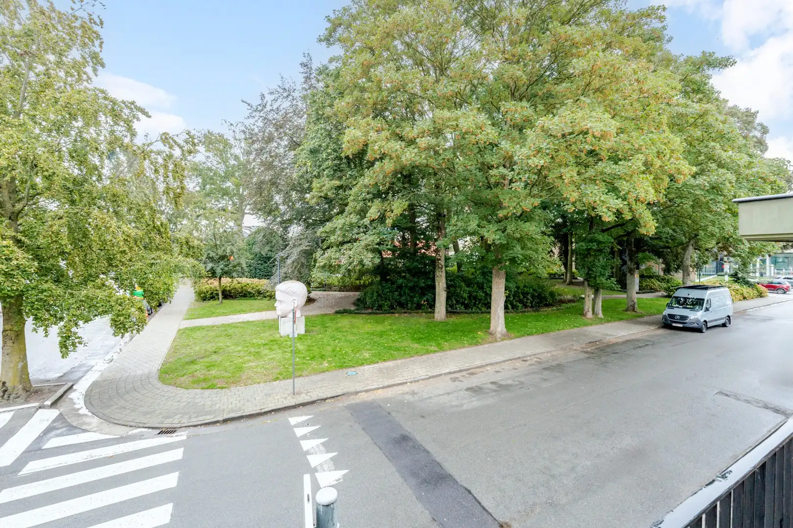 Centraal gelegen woning met 3 slaapkamers en ruime veranda foto 14