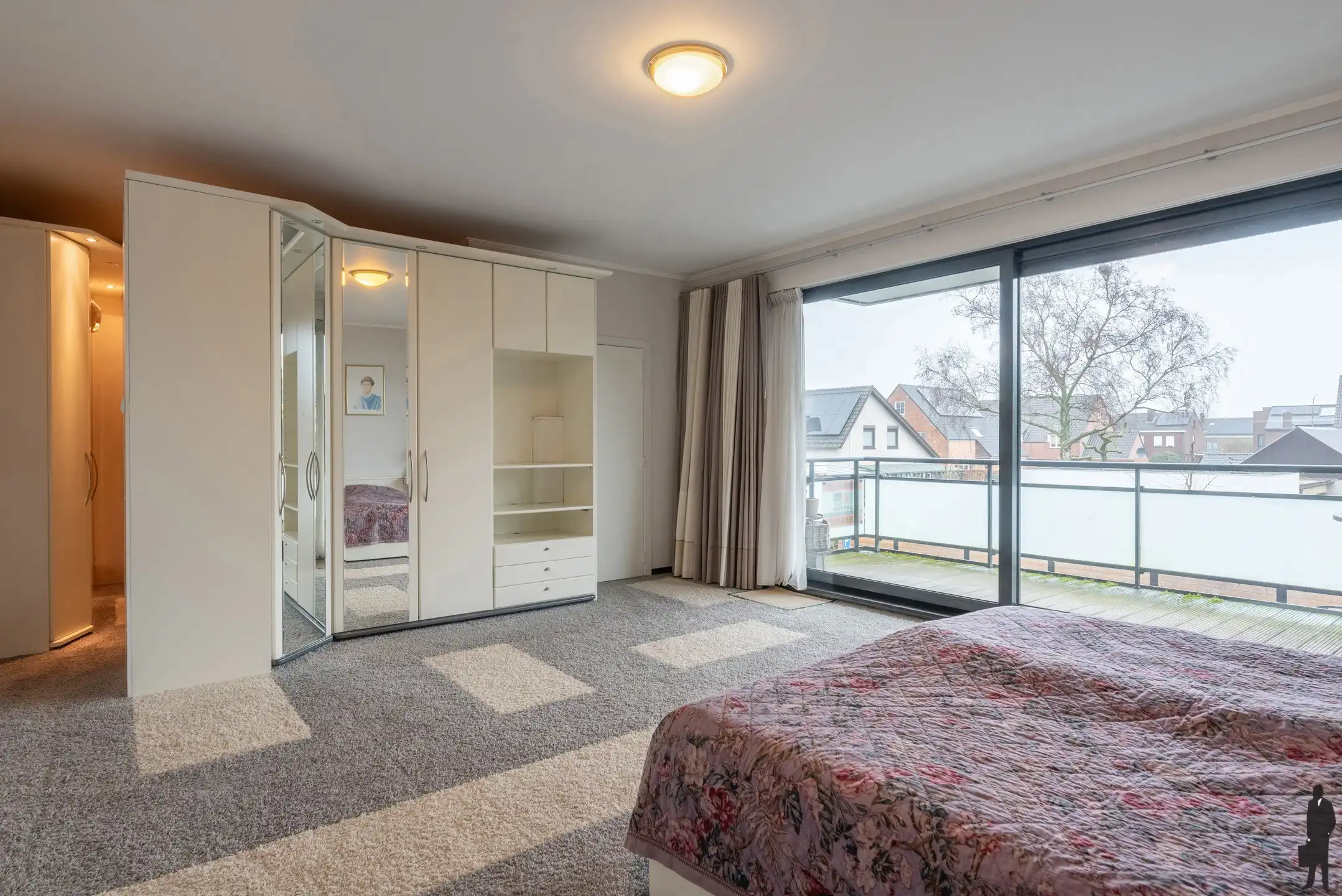 Ontdek dit uitzonderlijk ruime en goed gelegen appartement in het hart van Hoogstraten. Met een royale woonruimte van maar liefst 80 m² foto 24