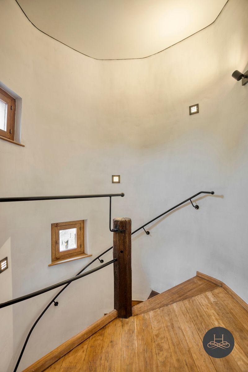 Historisch Begijnhofse torenhuis met tuin in Sint-Truiden foto 14
